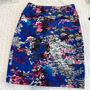 Bebe Chinese floral blossom midi skirt